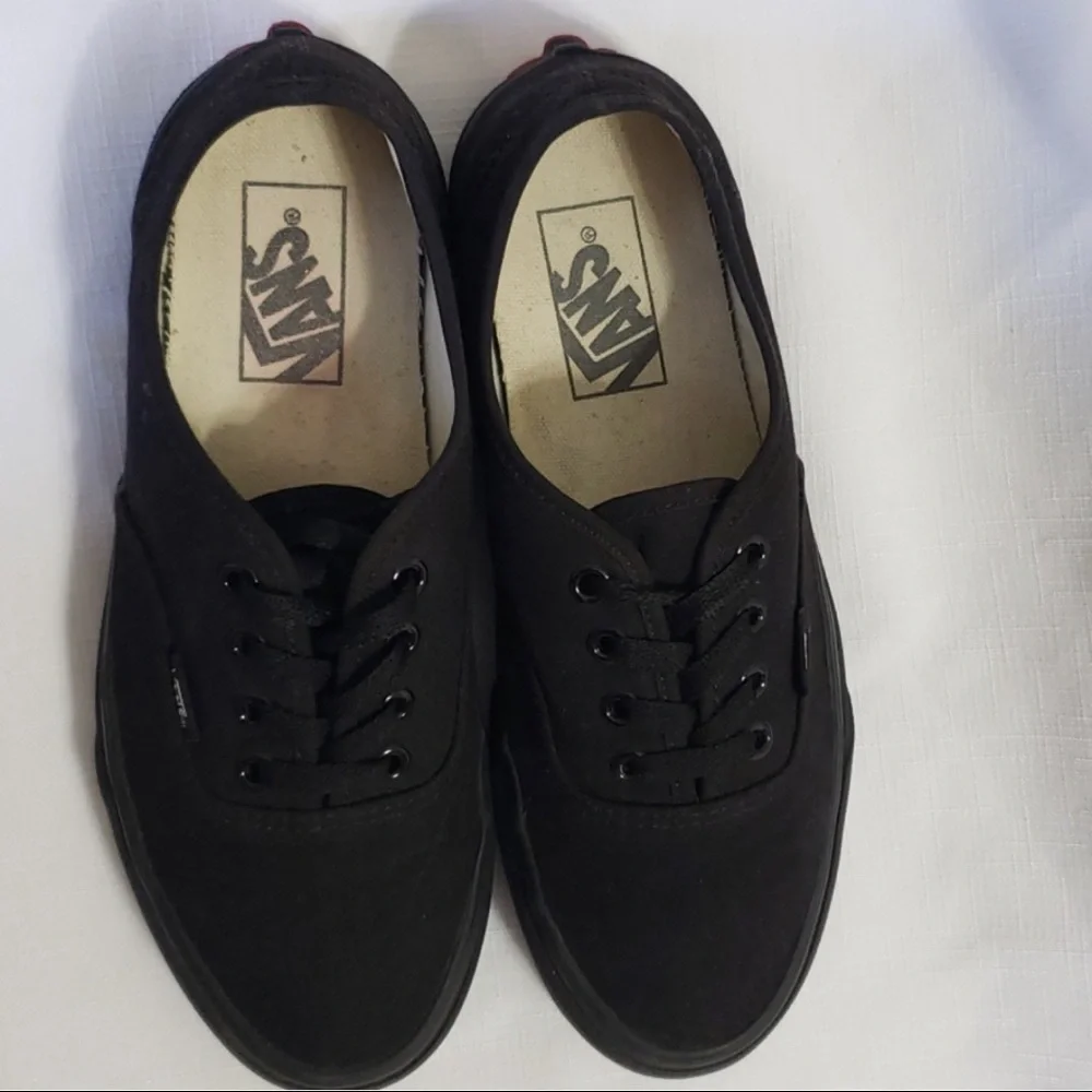 Vans - Picture 2 of 5